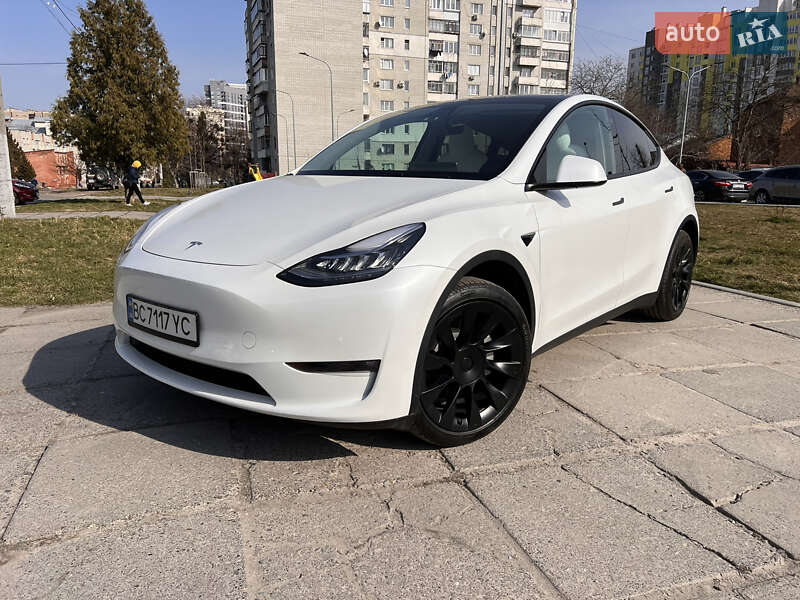 Tesla Model Y 2021