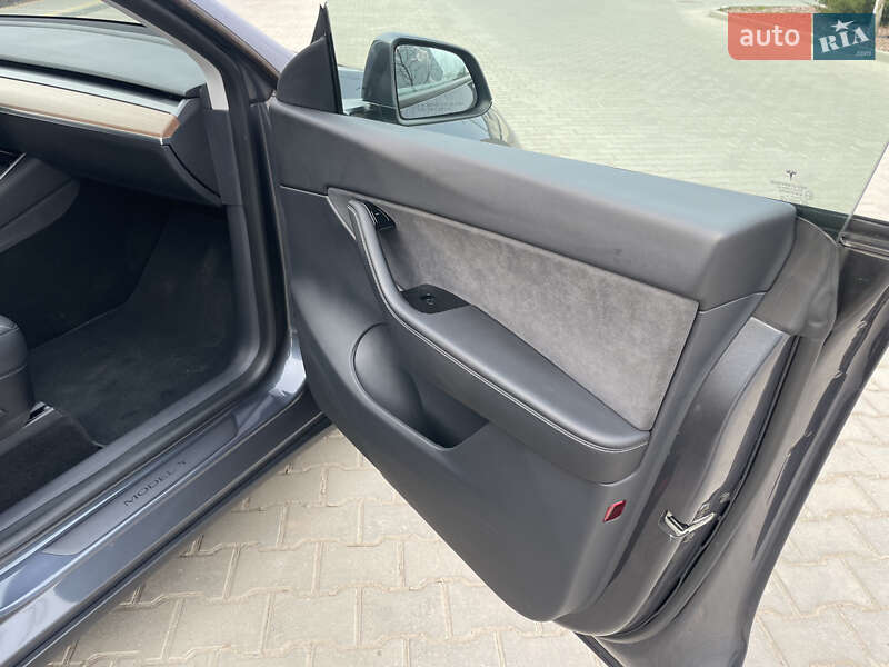 Внедорожник / Кроссовер Tesla Model Y 2020 в Одессе фото 38 Внедорожник / Кроссовер Tesla Model Y 2020 в Одессе