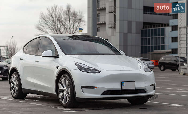 Внедорожник / Кроссовер Tesla Model Y 2020 в Киеве