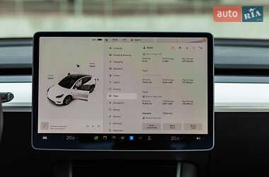 Внедорожник / Кроссовер Tesla Model Y 2020 в Киеве