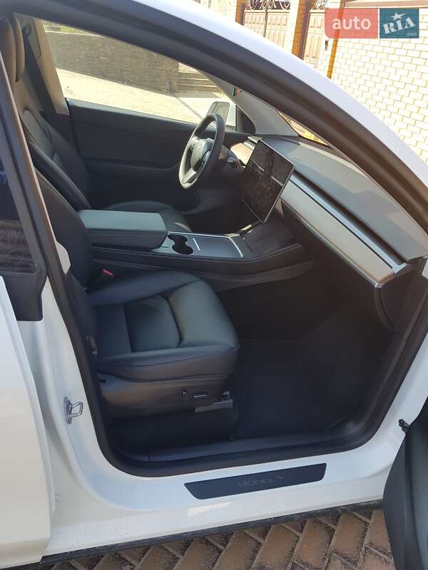 Внедорожник / Кроссовер Tesla Model Y 2022 в Харькове