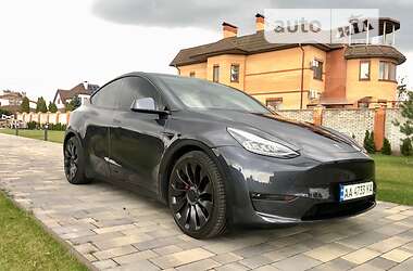 Внедорожник / Кроссовер Tesla Model Y 2020 в Киеве