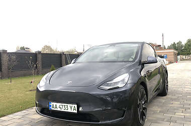 Внедорожник / Кроссовер Tesla Model Y 2020 в Киеве