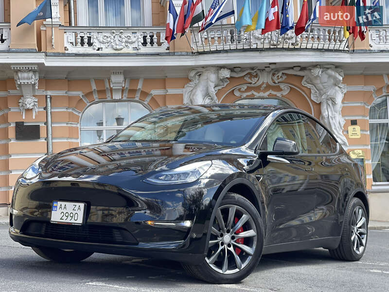 Внедорожник / Кроссовер Tesla Model Y 2020 в Киеве