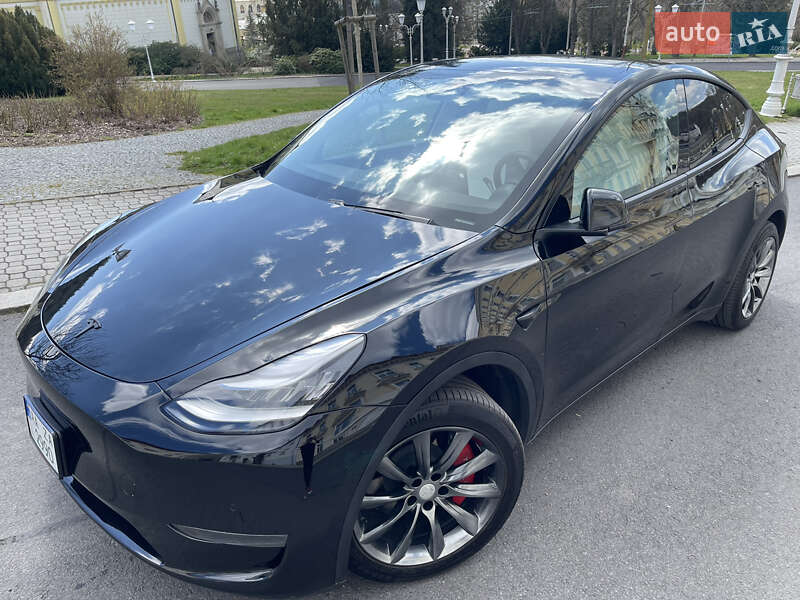 Позашляховик / Кросовер Tesla Model Y 2020 в Києві