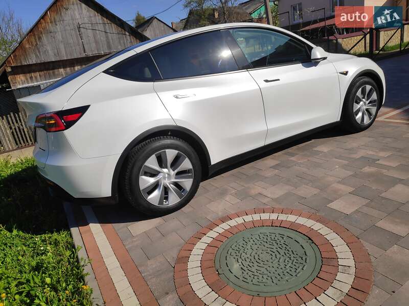 Внедорожник / Кроссовер Tesla Model Y 2020 в 