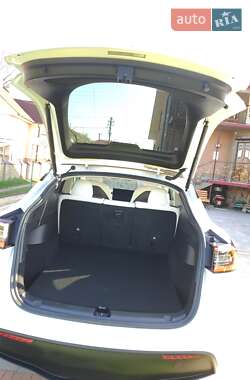 Внедорожник / Кроссовер Tesla Model Y 2020 в 