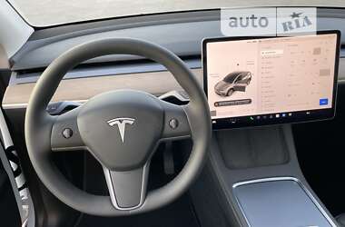 Позашляховик / Кросовер Tesla Model Y 2022 в 