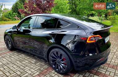 Внедорожник / Кроссовер Tesla Model Y 2021 в 