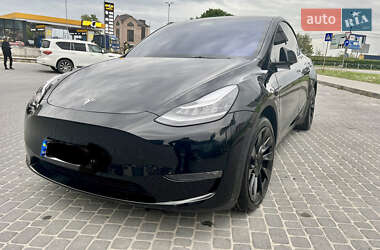 Tesla Model Y 2021