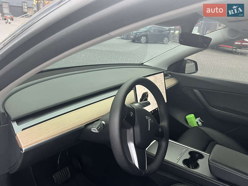 Позашляховик / Кросовер Tesla Model Y 2021 в Тернополі