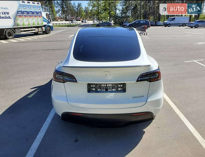 Внедорожник / Кроссовер Tesla Model Y 2020 в Киеве