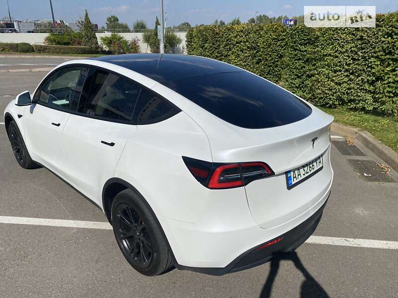 Позашляховик / Кросовер Tesla Model Y 2021 в Києві фото 40 Позашляховик / Кросовер Tesla Model Y 2021 в Києві