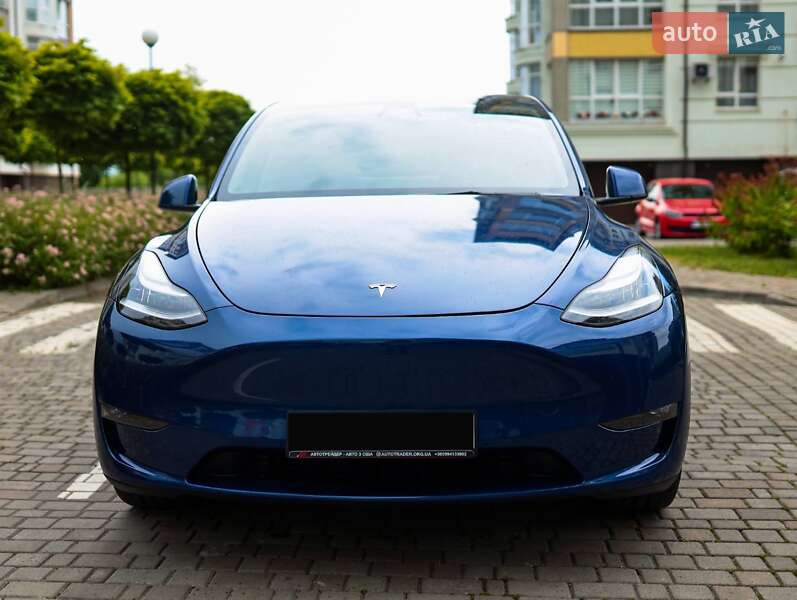 Позашляховик / Кросовер Tesla Model Y 2021 в Івано-Франківську