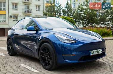 Tesla Model Y 2021