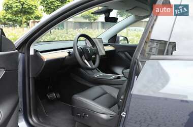 Внедорожник / Кроссовер Tesla Model Y 2021 в 