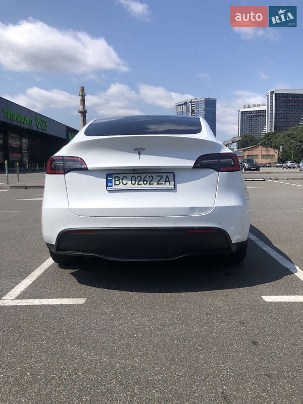 Внедорожник / Кроссовер Tesla Model Y 2020 в Киеве