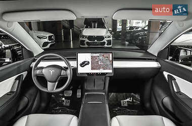 Внедорожник / Кроссовер Tesla Model Y 2021 в 