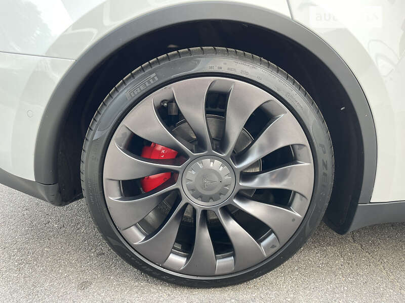Позашляховик / Кросовер Tesla Model Y 2022 в Вінниці