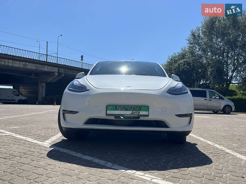 Позашляховик / Кросовер Tesla Model Y 2021 в Львові