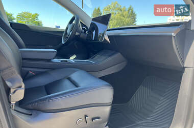 Позашляховик / Кросовер Tesla Model Y 2021 в Львові