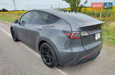 Внедорожник / Кроссовер Tesla Model Y 2020 в 