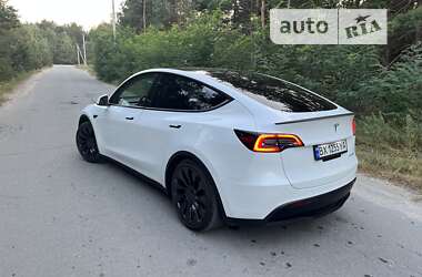 Внедорожник / Кроссовер Tesla Model Y 2022 в 