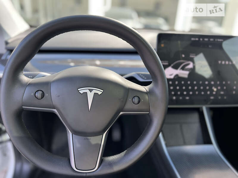 Позашляховик / Кросовер Tesla Model Y 2020 в Тернополі фото 14 Позашляховик / Кросовер Tesla Model Y 2020 в Тернополі