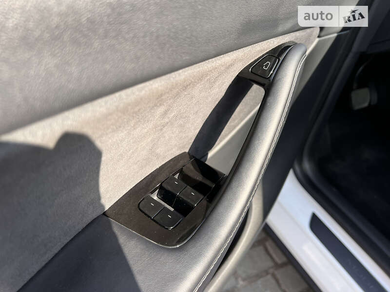 Позашляховик / Кросовер Tesla Model Y 2020 в Тернополі фото 22 Позашляховик / Кросовер Tesla Model Y 2020 в Тернополі