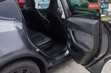 Внедорожник / Кроссовер Tesla Model Y 2021 в Ровно