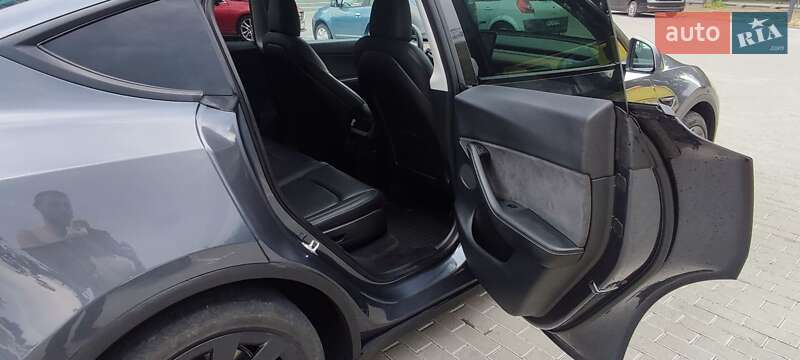 Внедорожник / Кроссовер Tesla Model Y 2021 в Ровно