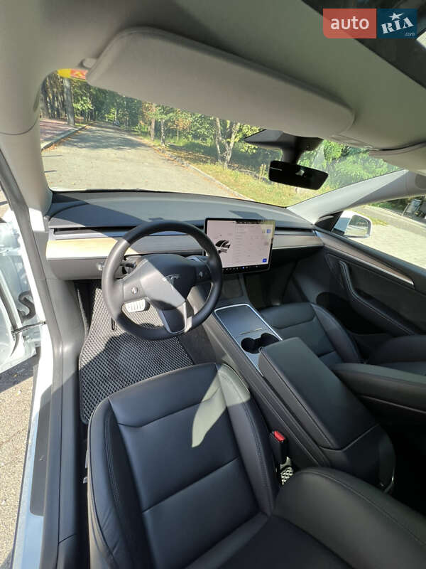 Внедорожник / Кроссовер Tesla Model Y 2022 в Киеве