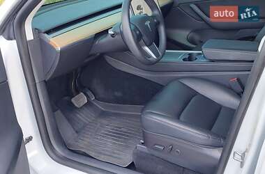 Позашляховик / Кросовер Tesla Model Y 2021 в Дніпрі