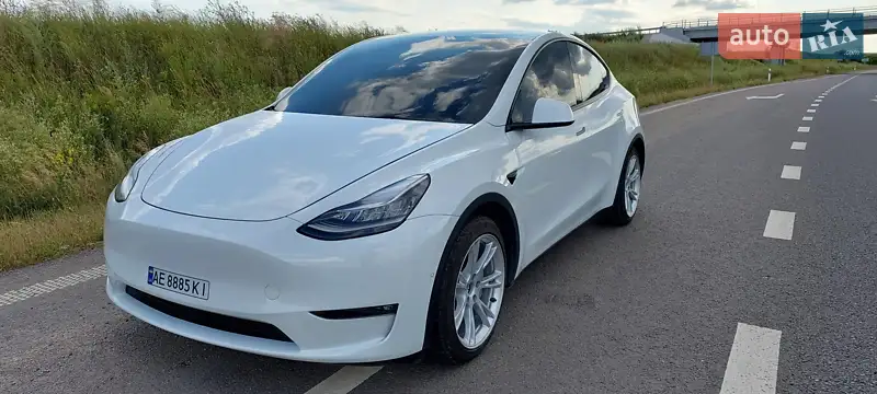 Tesla Model Y 2021