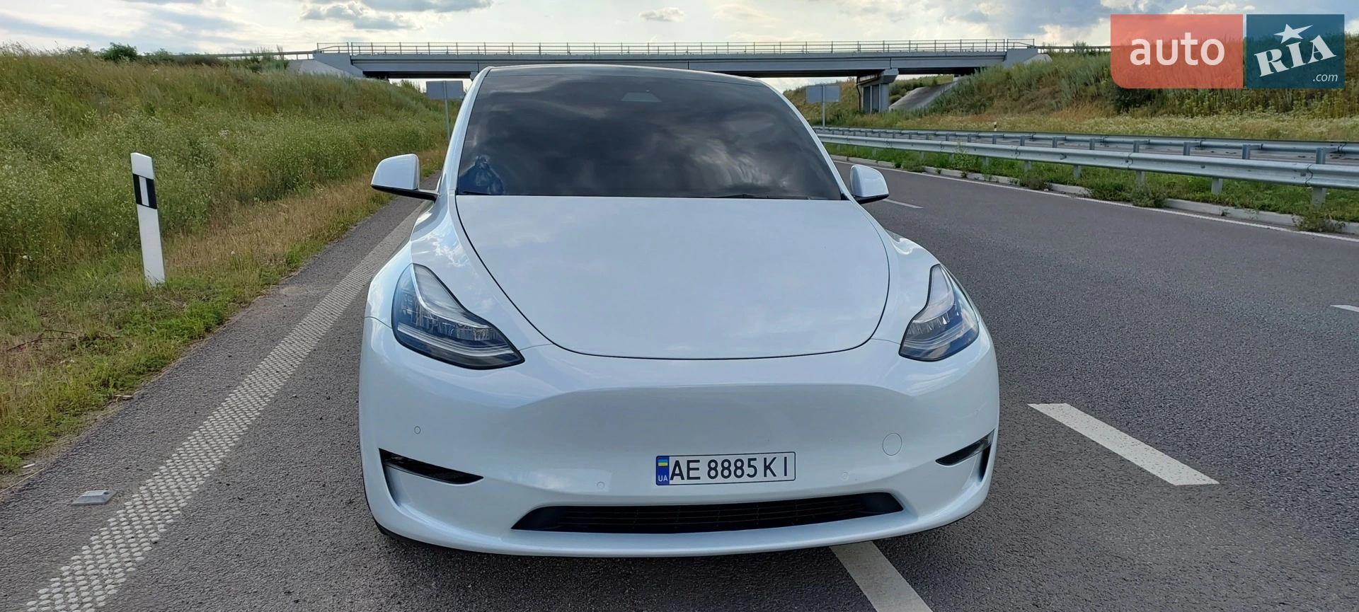 2021 Tesla Model Y - мініатюра 3