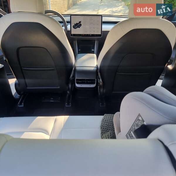 Внедорожник / Кроссовер Tesla Model Y 2020 в Тернополе