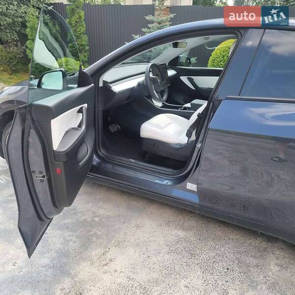 Внедорожник / Кроссовер Tesla Model Y 2020 в Тернополе