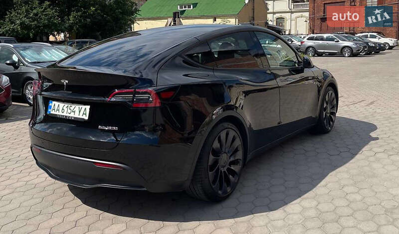 Позашляховик / Кросовер Tesla Model Y 2022 в Львові