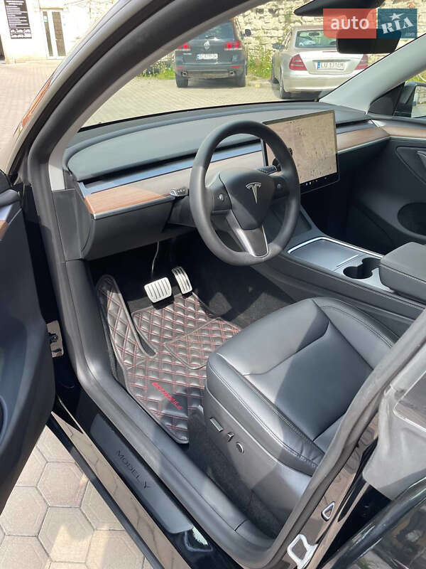 Позашляховик / Кросовер Tesla Model Y 2022 в Львові