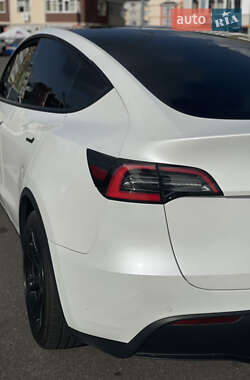 Позашляховик / Кросовер Tesla Model Y 2021 в Києві