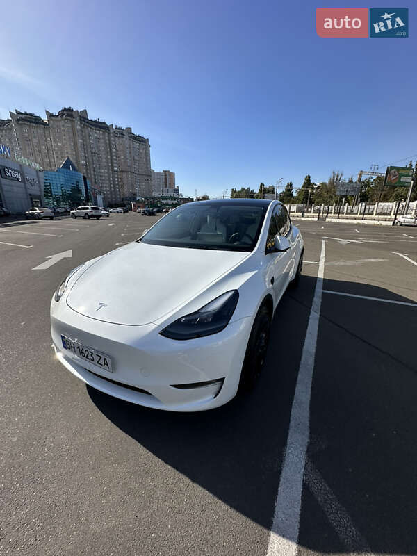 Внедорожник / Кроссовер Tesla Model Y 2022 в 