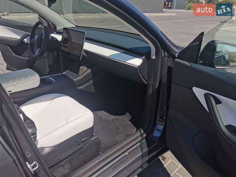 Внедорожник / Кроссовер Tesla Model Y 2022 в Днепре