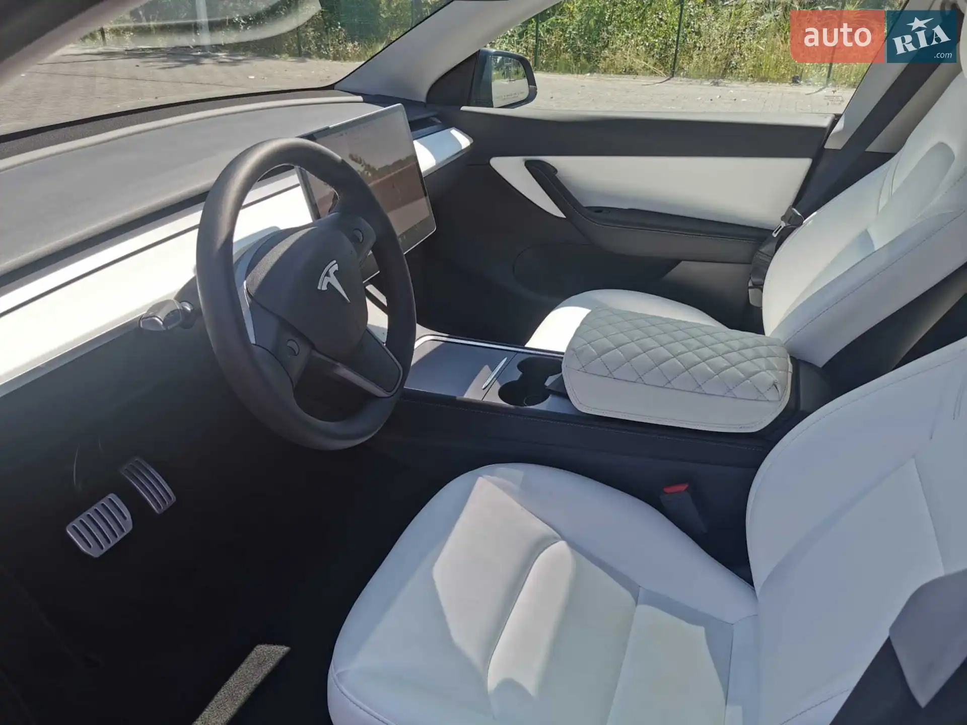 2022 Tesla Model Y - мініатюра 18