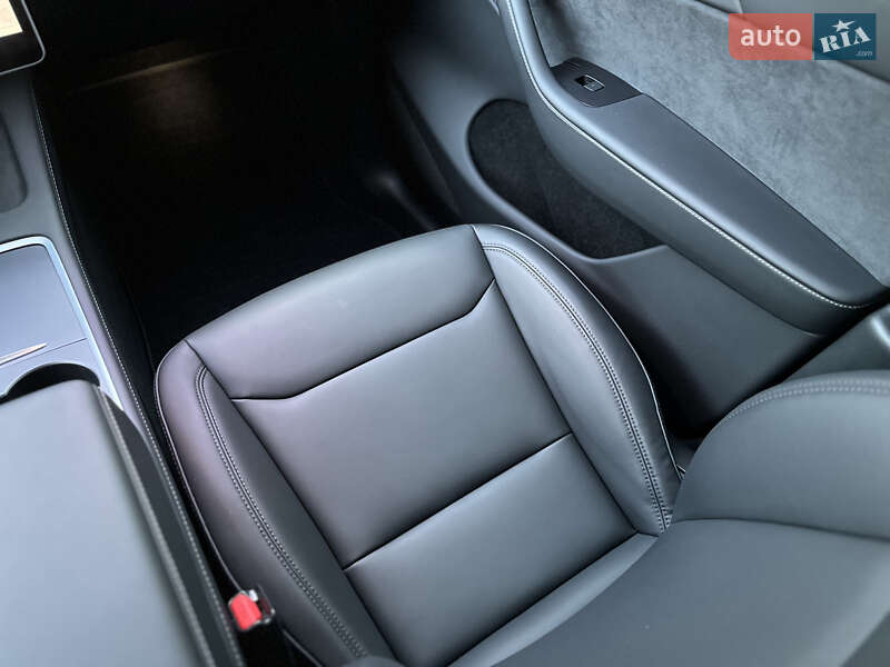 Позашляховик / Кросовер Tesla Model Y 2022 в Івано-Франківську