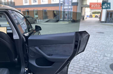 Внедорожник / Кроссовер Tesla Model Y 2022 в 
