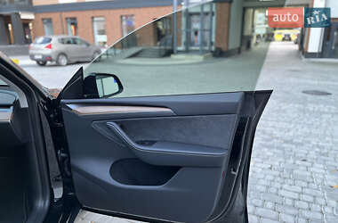 Внедорожник / Кроссовер Tesla Model Y 2022 в 