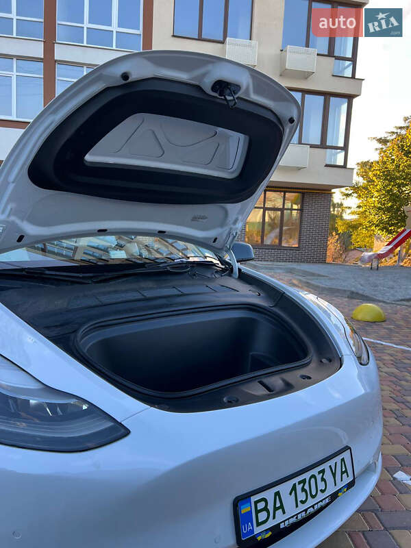 Внедорожник / Кроссовер Tesla Model Y 2022 в Умани