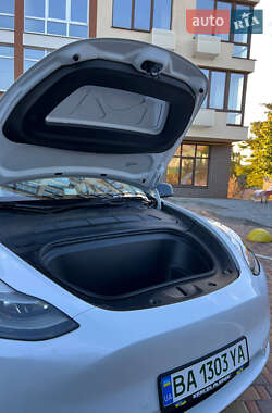 Внедорожник / Кроссовер Tesla Model Y 2022 в 