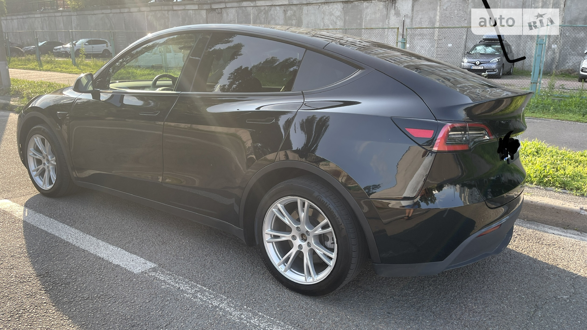 2020 Tesla Model Y - мініатюра 3