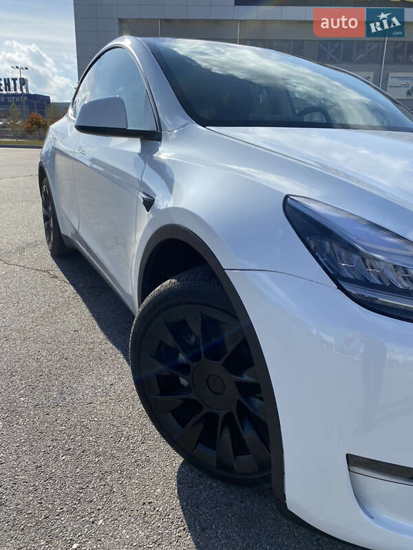 Позашляховик / Кросовер Tesla Model Y 2022 в Запоріжжі